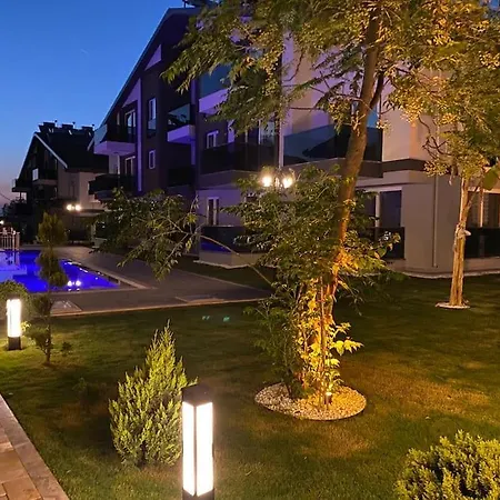 A Comfortable, Peaceful Place With Pool Апартаменты *