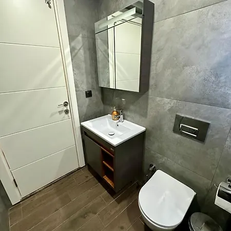 A Comfortable, Peaceful Place With Pool Apartmán