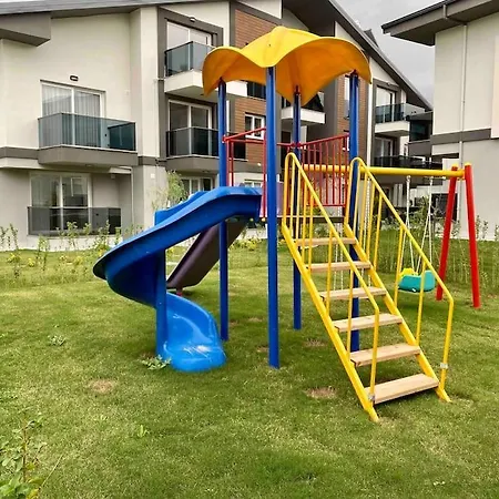 A Comfortable, Peaceful Place With Pool 费特希耶